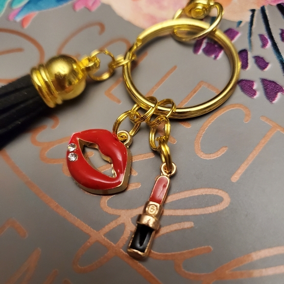 Custom made keychain with charms - Picture 1 of 2